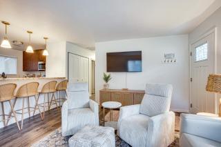 Relax Fireside Family Home 6 Mi to Dtwn Beaufort! - 1