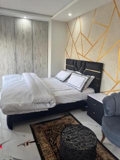 Private 1 Bed apartment in Civic Centre Bahria Ph4 - 1