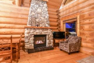 Authentic, Timber Log Cabin Perfect for Groups - 9