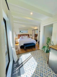 Close to airport getaway - 7