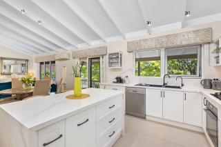 The Classic Brick Charm with spacious garden - 7