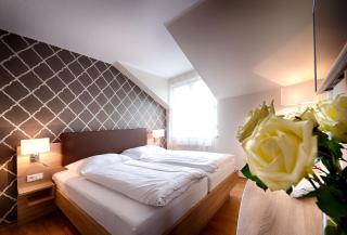 Dom Hotel - 1