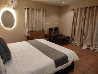 The Cozy Clouds Hill Stay - 9