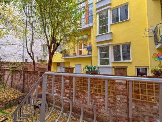 Central 2BR Near Vitosha - Calm, Spacious Stay - 4