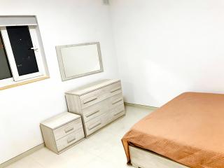 Modern Cozy Apartment with Terrace & Valley View in Central Msida - 5