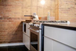 Elegant Downtown Stay, Near Bell Centre MTL - 2