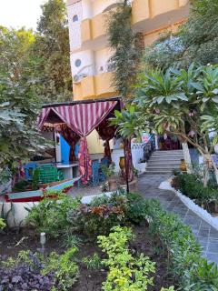 The Mango Guest House - 4