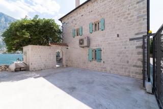 Seafront Kotor Bay View Villa NW - 4