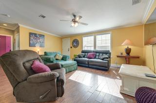 Weeki Wachee Family Getaway: Canal-Front Home - 4