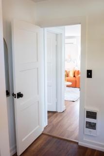 Entire house New Reno w AC Pet friendly gated back - 5