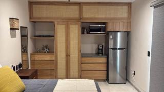 Private Plunge Pool, 1 block from Ocean, 1 bedroom - 6