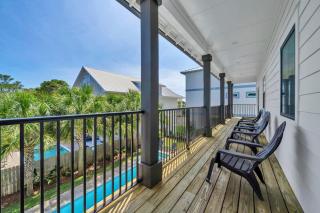 Commander's Retreat - 2