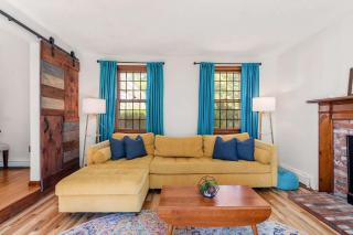 Family-Friendly Central AC Near Beach - 3