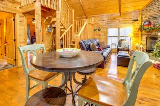 Hot Tub and Fire Pit Wooded Cabin Near DeSoto Park! - 3
