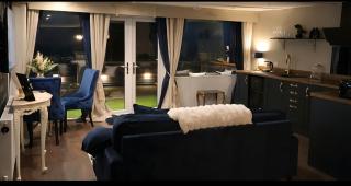 Mary Queen of Scott's Lodge - 8