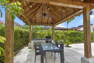 Casa Brisa y Mar - Poolside Bliss, Walk to Beach - 8