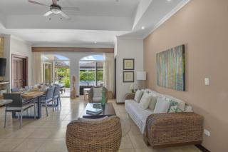 Casa Brisa y Mar - Poolside Bliss, Walk to Beach - 2