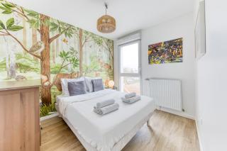 Cinéhouse, Proche Paris 5 min, 2 chambre - 6