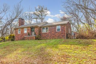 Nanas Nook on Hickory Grove - 3