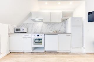 Cinéhouse, Proche Paris 5 min, 2 chambre - 3