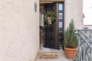 Rustic Italian House - 8