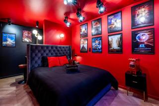 Studio Cinema Prive TV 85 pouces - Wifi - Clim - Gare 2 minutes - 1