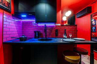 Studio Cinema Prive TV 85 pouces - Wifi - Clim - Gare 2 minutes - 8