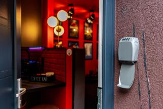 Studio Cinema Prive TV 85 pouces - Wifi - Clim - Gare 2 minutes - 4