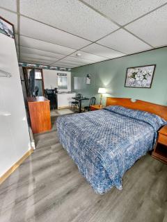 Katahdin Valley Motel - 9