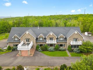 Villa Euphoria: Exotic Retreat - 0