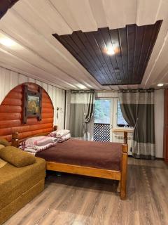 У Віти номер 4 - 7