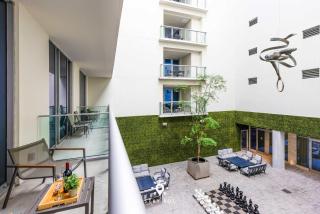 Worth Traveling Hot tub & Unique Rooftop pool - Hollywood - 4