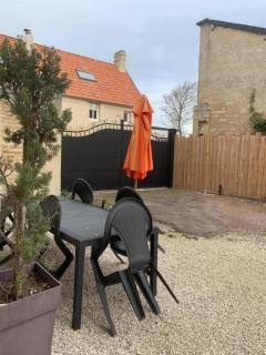 L'escalier rouge - Maison typique avec cour - 8