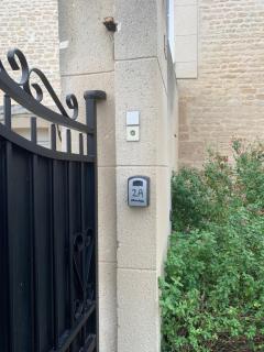 L'escalier rouge - Maison typique avec cour - 6
