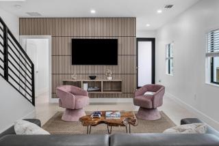 Luxury Miami Duplex - Sleeps 36 - 2 Hot Tubs - 4