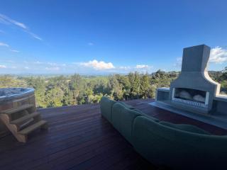 Golden Ridge Retreat - 0