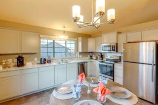 4 Mi to Offutt AFB - Family Home in Omaha Suburbs! - 6