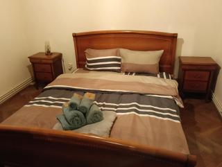 Spital 3 camere Piață 7 Nov - 1