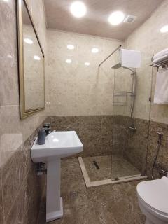 London Hotel Baku - 9