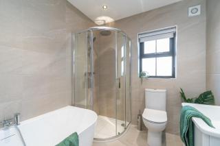 Modern Entire Home Retreat in Newry - 8