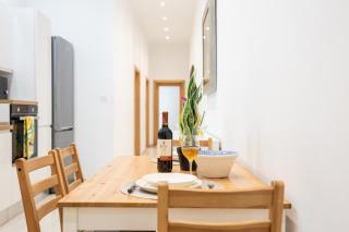 V86 Sliema Apartment a minute from the Sea - 4