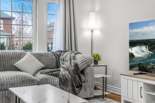 Romeo & Juliet Niagara Retreat - Clifton Hill - 9