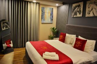 Goldcrest Mall & Residency Luxury Apartments by Alvis Suite - Lahore - 0