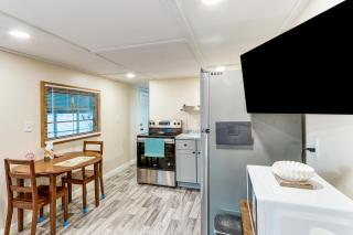 3 Mi to Ocean: Vero Beach Home w/ Pool Access! - 4