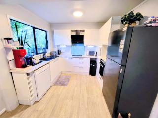 Patio Time on the Blue House Decks in Paihia - 1