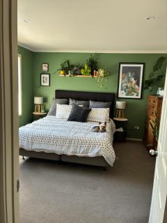 The Mooring - Executive 4- Bedroom Home - 2