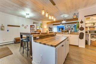 Updated Cabin with 2 Suites, Fire Pit and Forest Views - 1