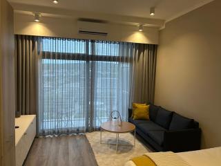 Menlyn Maine when home is far - 9