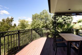 Charm & Modern Comfort in East Launceston - 9