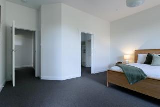 Charm & Modern Comfort in East Launceston - 2